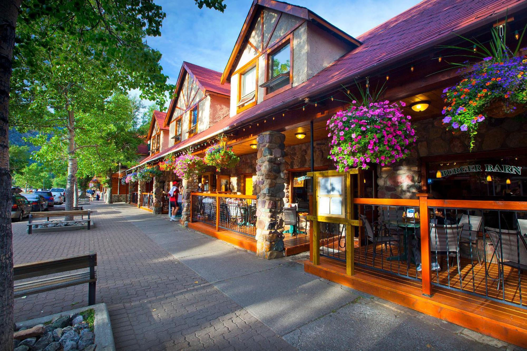 Bayshore Inn & Spa Waterton Park Dış mekan fotoğraf